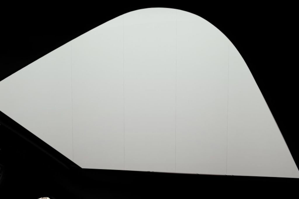 Used 2023 Kia Stinger GT-Line w/ Sun & Sound Package image 10