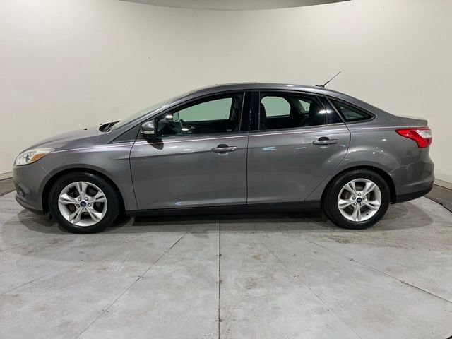 Used 2014 Ford Focus SE w/ SE Winter Package FWD image 6