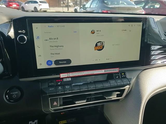 Used 2026 Toyota Camry SE w/ Multimedia Upgrade Package image 17