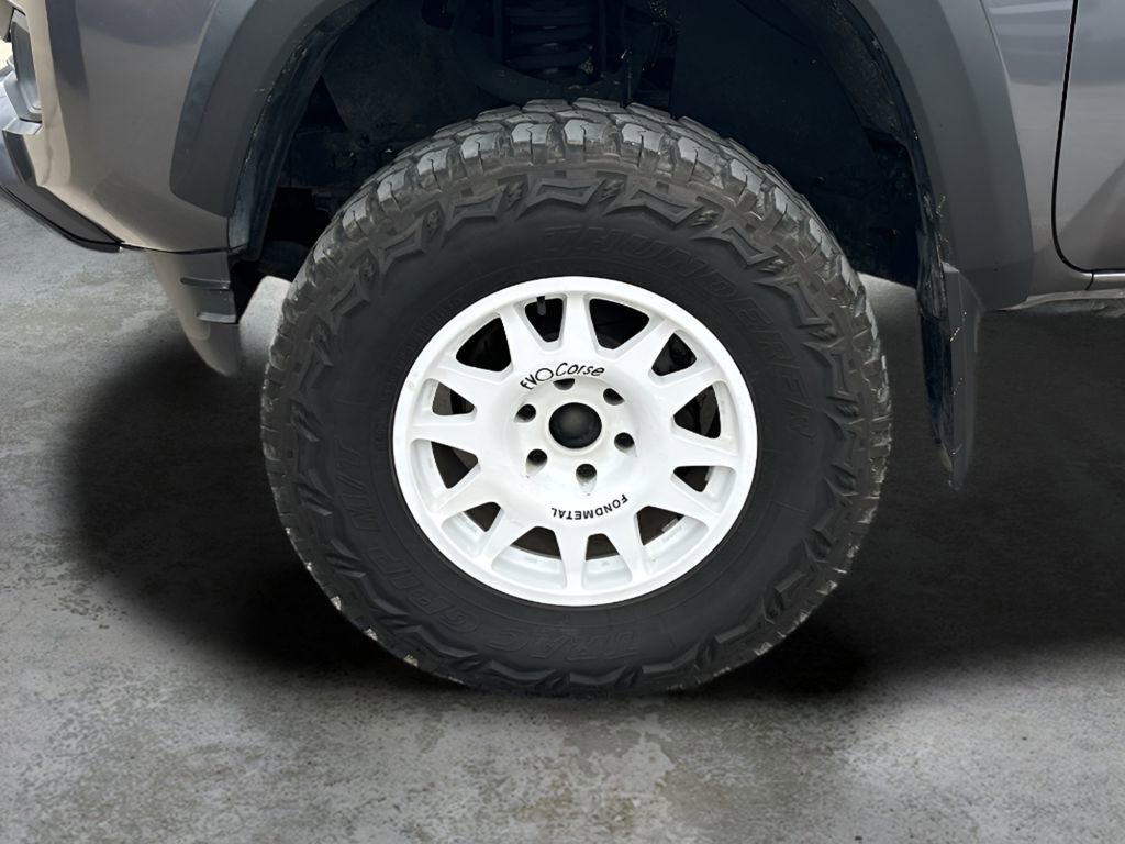 Used 2020 Toyota Tacoma SR w/ SX Package image 10