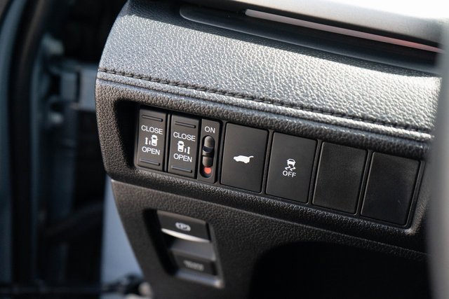 Used 2025 Honda Odyssey Sport-L image 24