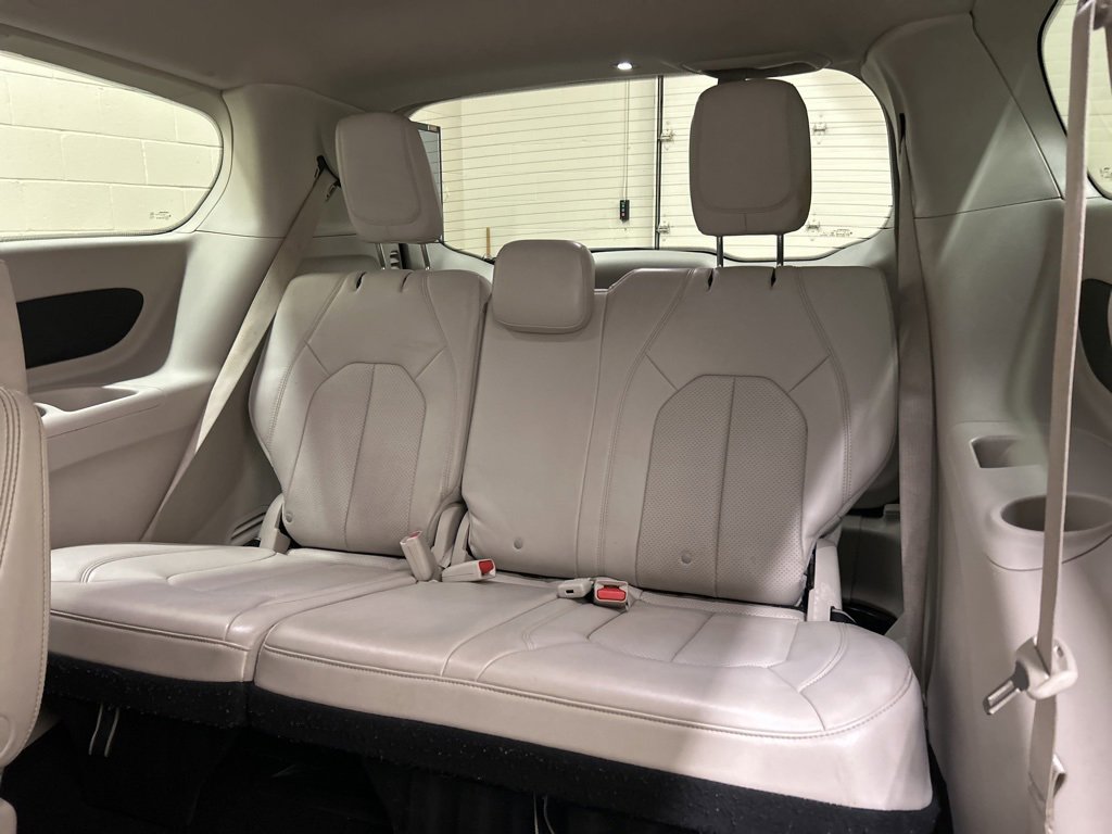 Used 2021 Chrysler Voyager Lxi image 9