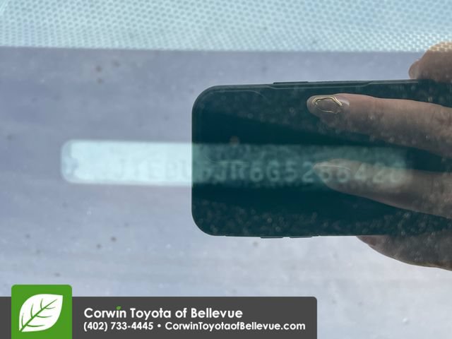 Used 2016 Toyota 4Runner SR5 AWD/4WD image 41