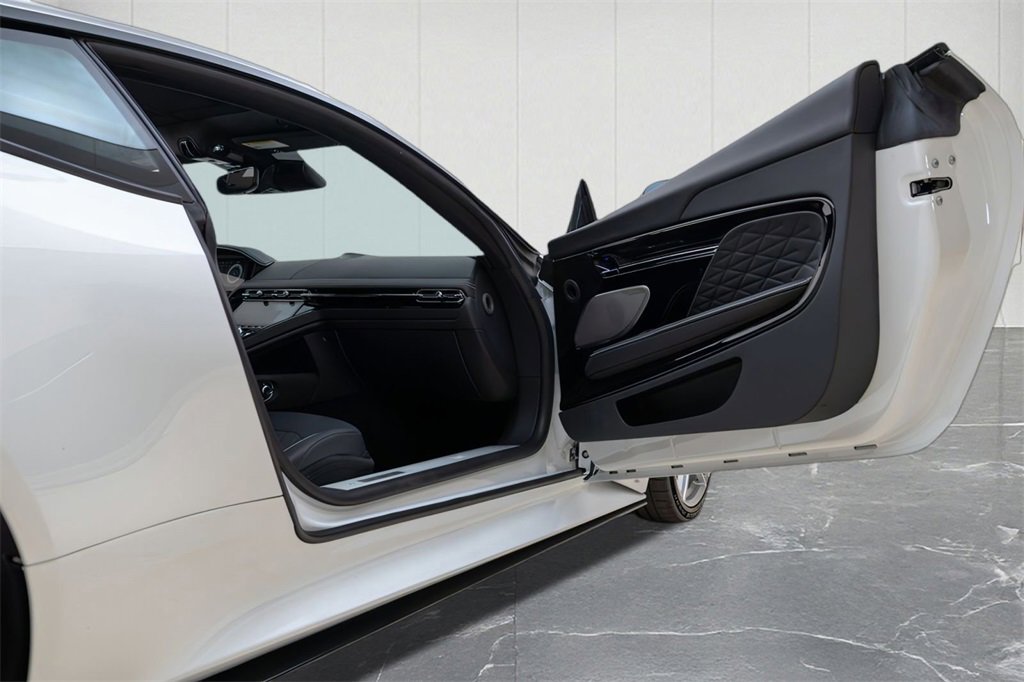 New 2025 Aston Martin DB12 Coupe image 27