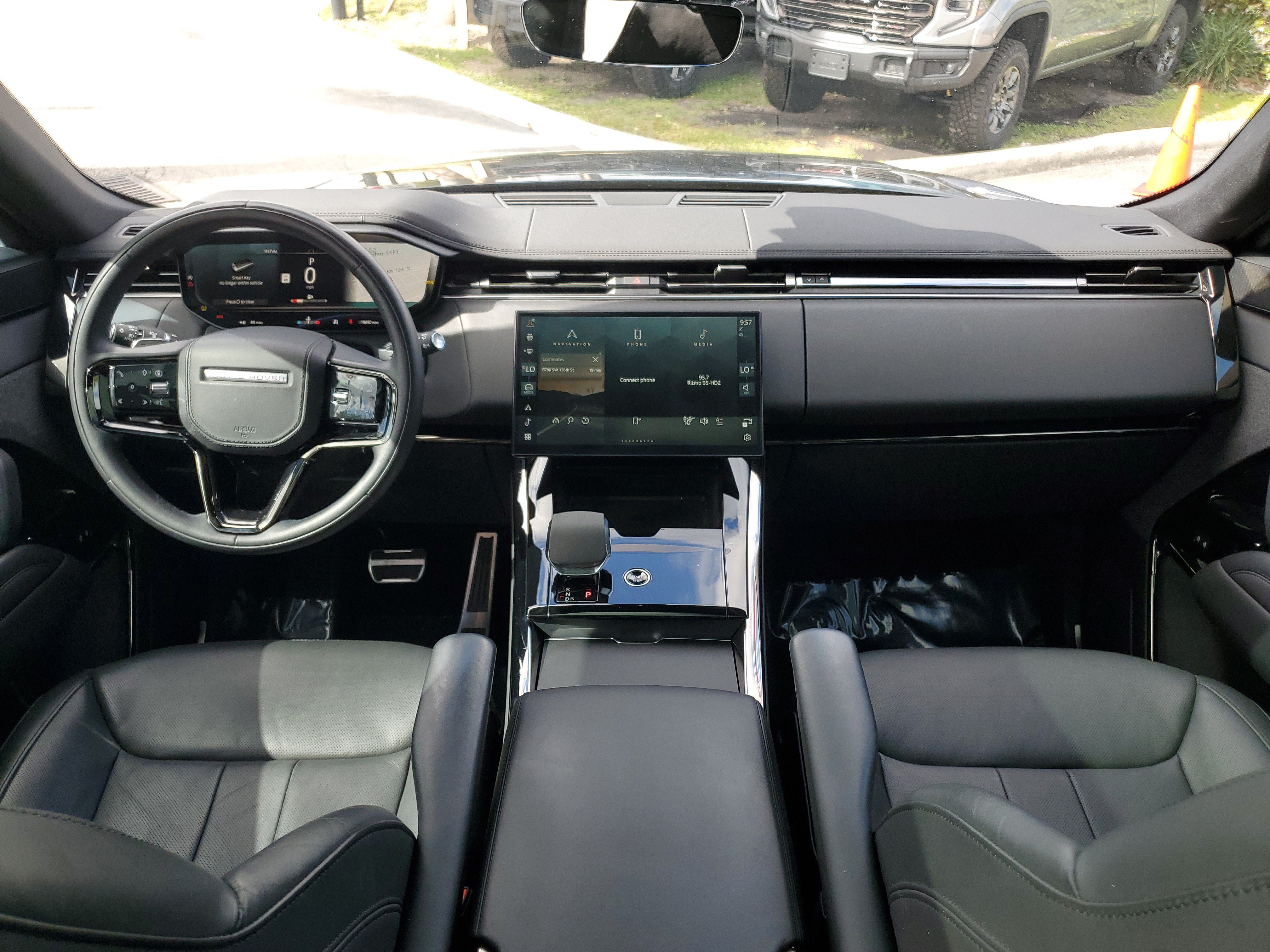 Used 2024 Land Rover Range Rover Sport Dynamic SE AWD/4WD image 18