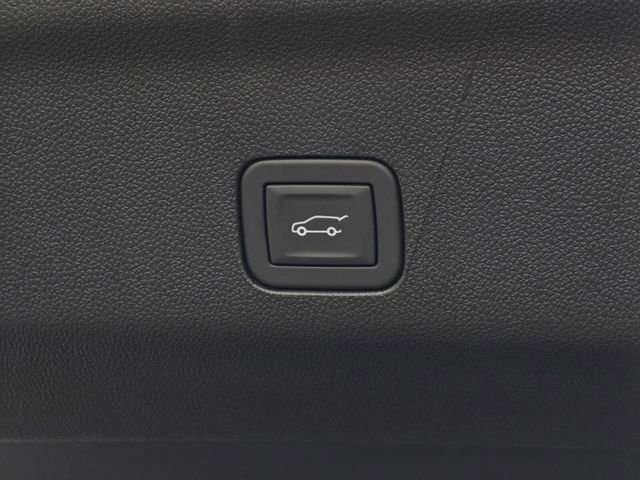New 2026 GMC Yukon XL Denali Ultimate w/ LPO, Floor Liner Package AWD/4WD image 7