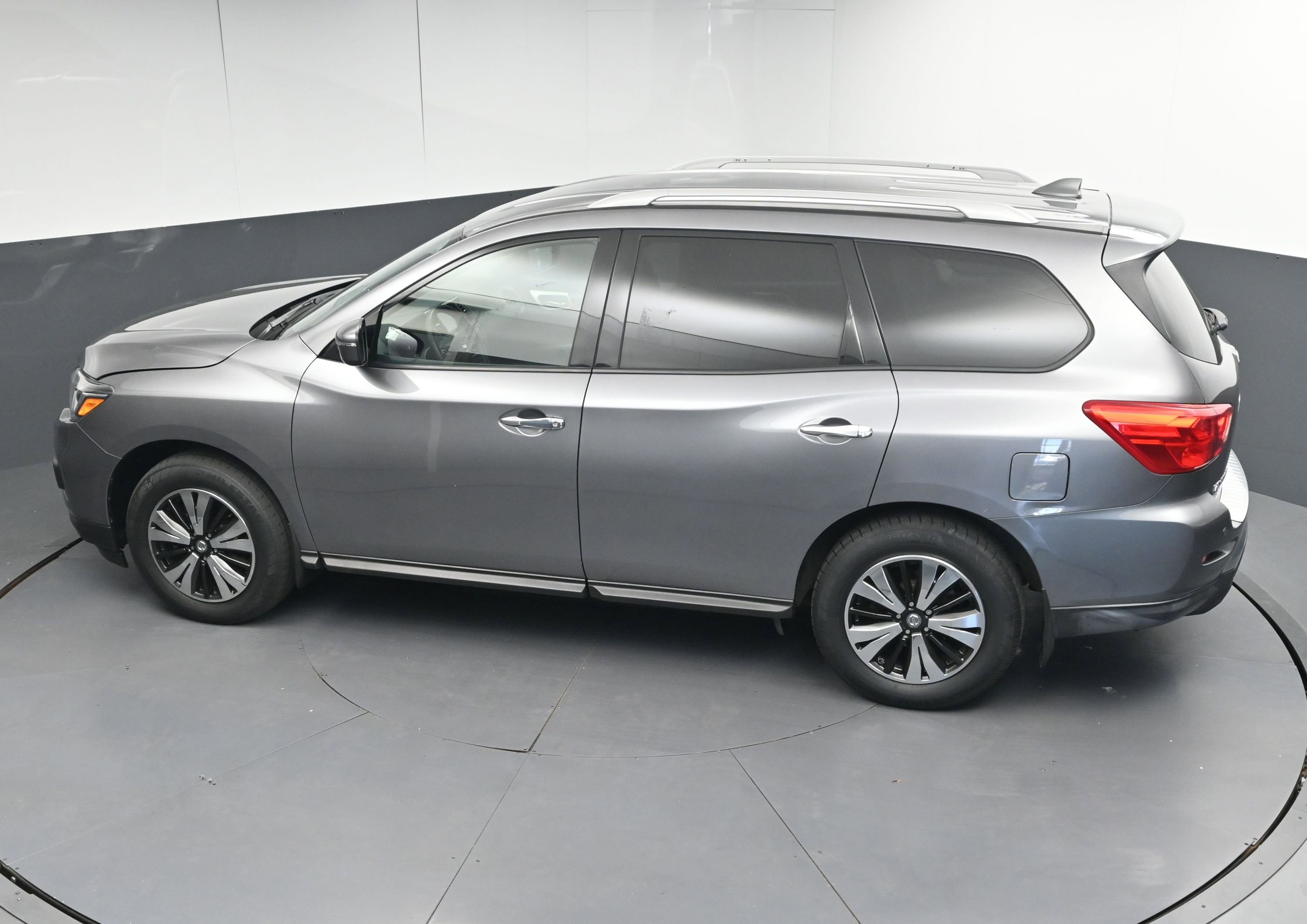 Used 2020 Nissan Pathfinder S image 35