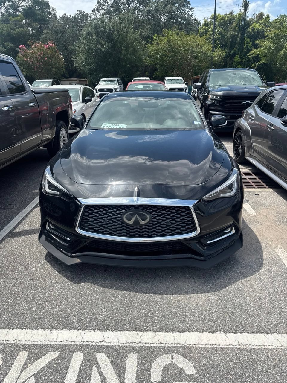 Used 2019 INFINITI Q60 3.0t Luxe w/ Essential Package RWD image 3