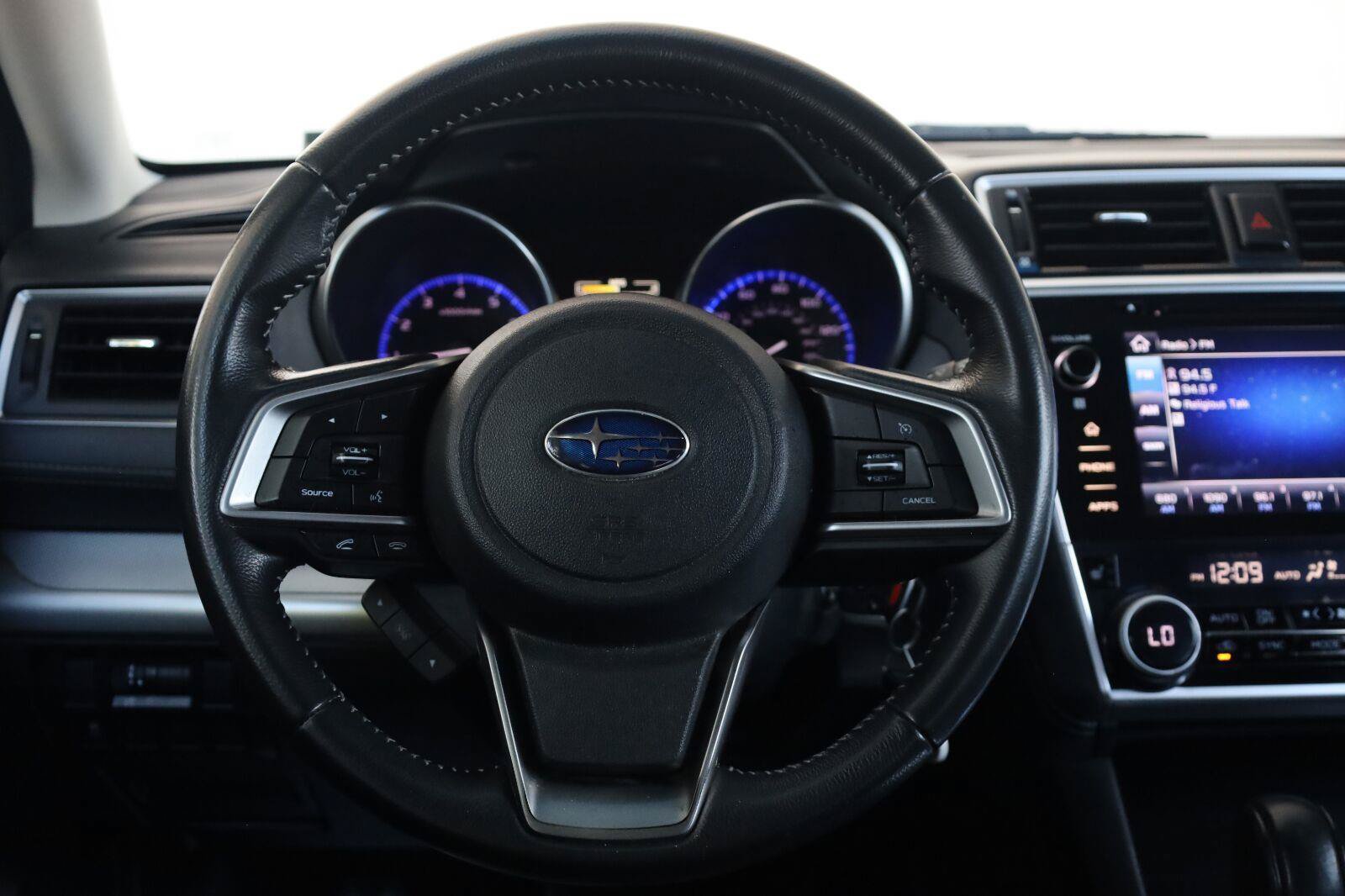 Used 2018 Subaru Outback 2.5i Premium AWD/4WD image 32