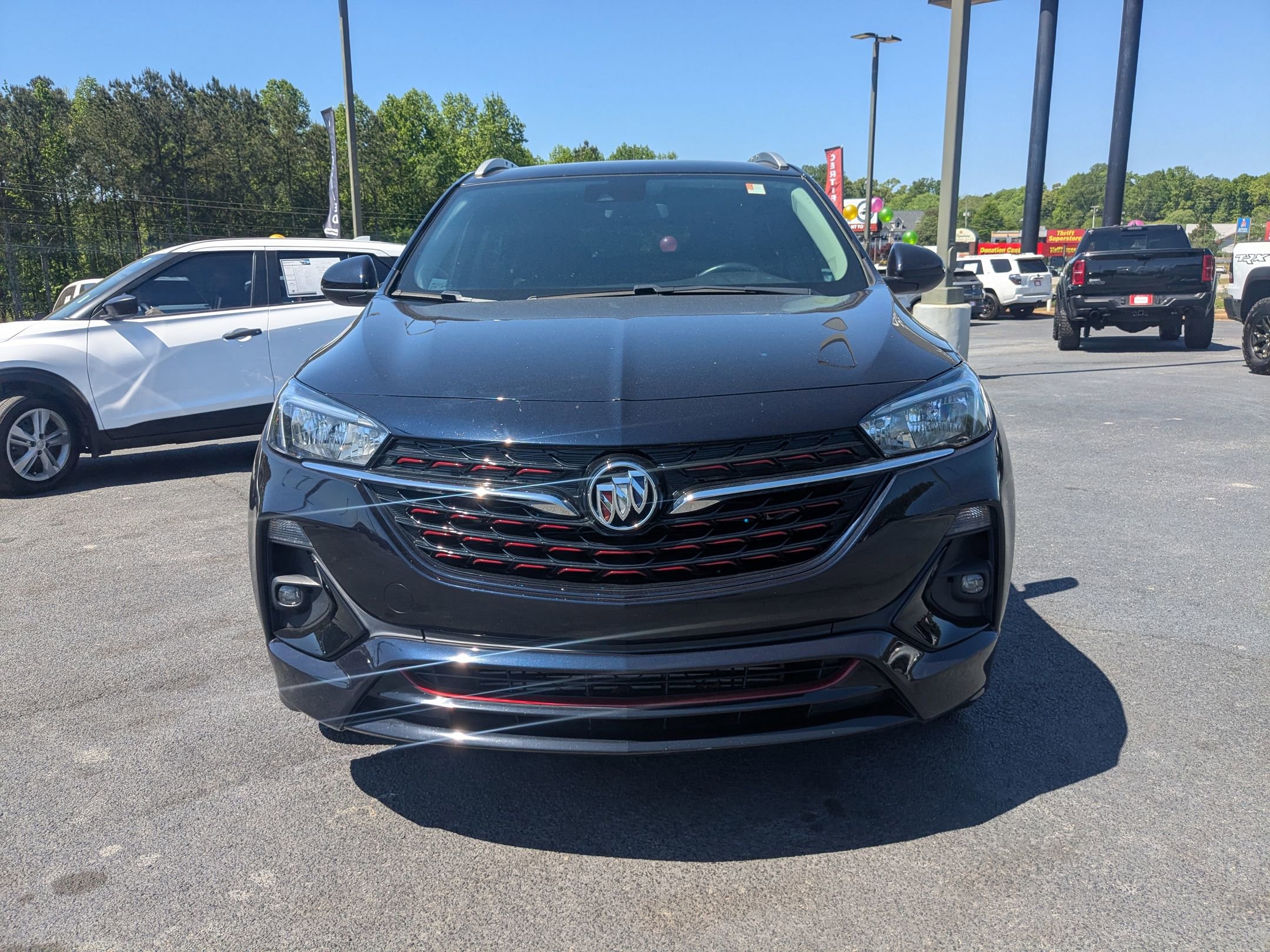 Used 2021 Buick Encore GX Preferred w/ Sport Touring Package FWD image 2
