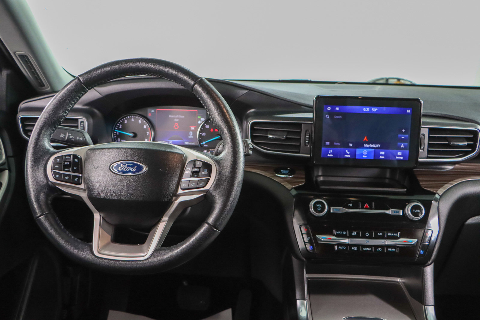 Used 2023 Ford Explorer Limited image 17