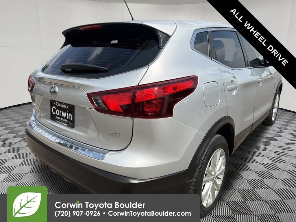 Used 2018 Nissan Rogue Sport S w/ S Appearance Package AWD/4WD image 8