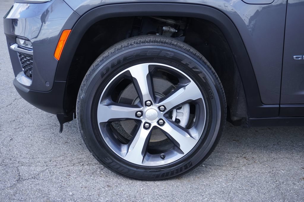 Used 2022 Jeep Grand Cherokee Limited 4xe w/ Luxury Tech Group II AWD/4WD image 10