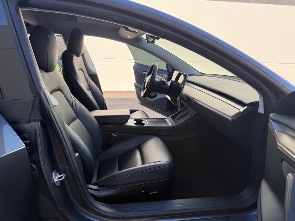 Used 2023 Tesla Model 3 Standard Range RWD image 12