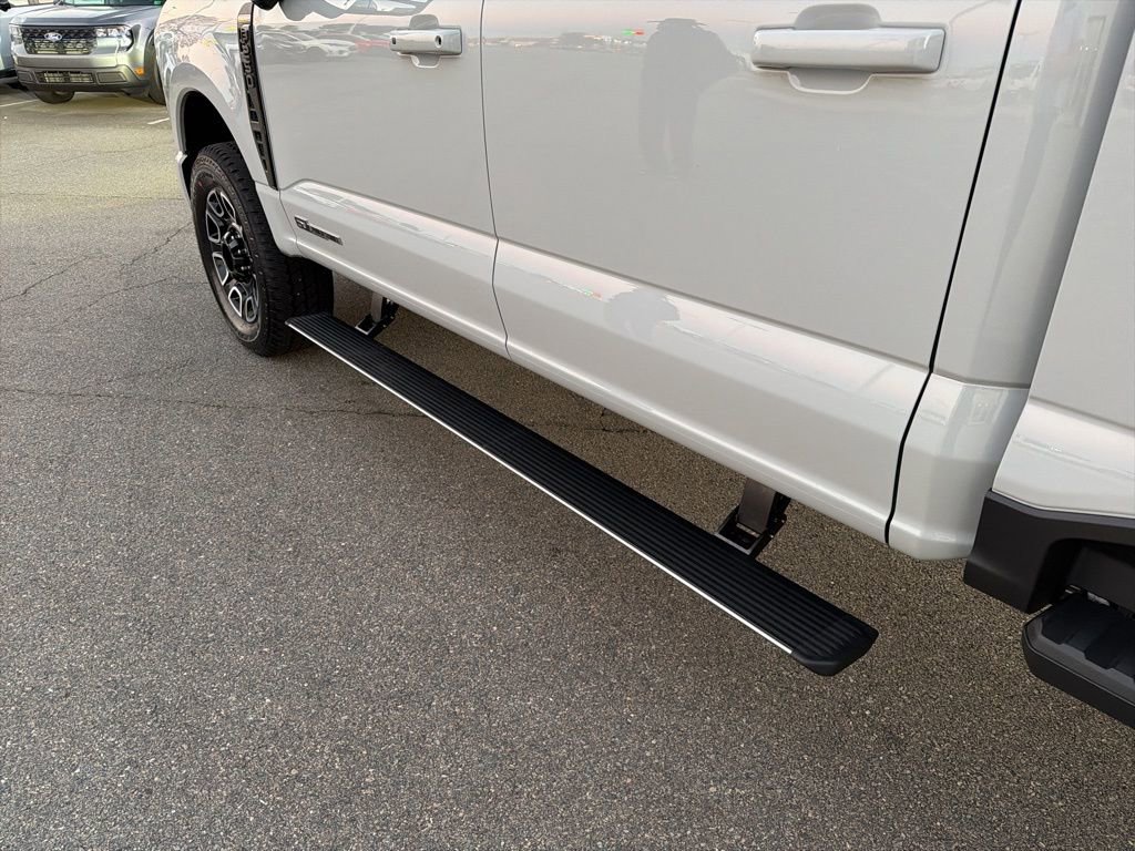 New 2026 Ford F250 Platinum w/ FX4 Off-Road Package image 18