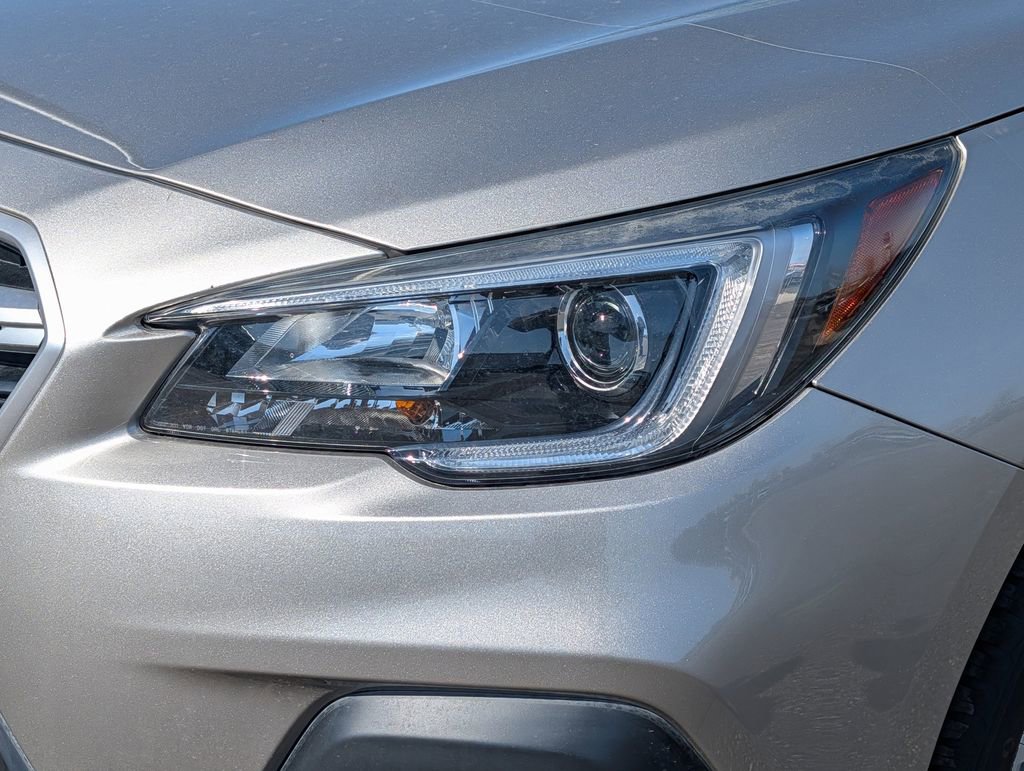 Used 2018 Subaru Outback 2.5i AWD/4WD image 16