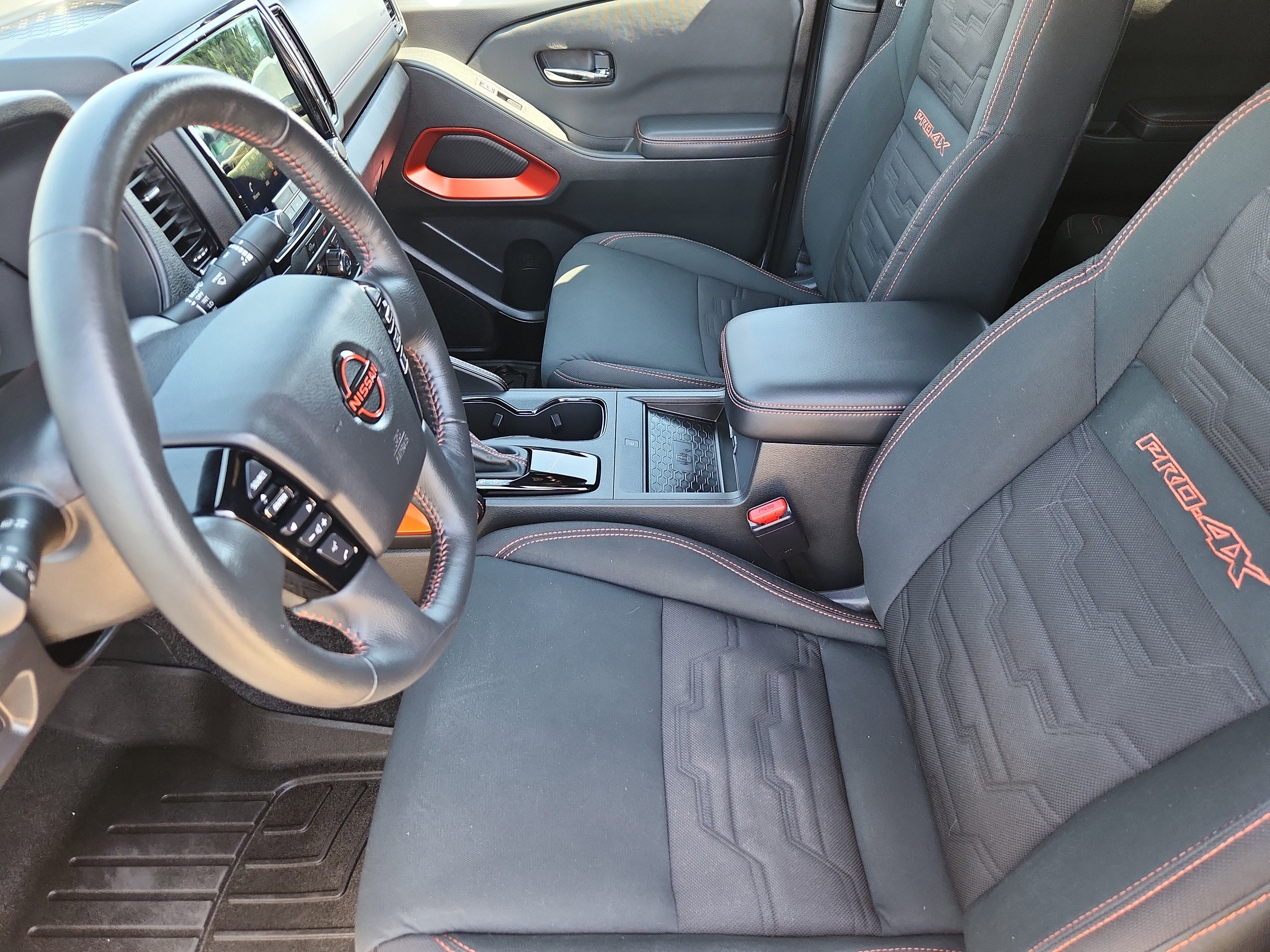 Used 2024 Nissan Frontier PRO-4X w/ Pro Convenience Package image 7