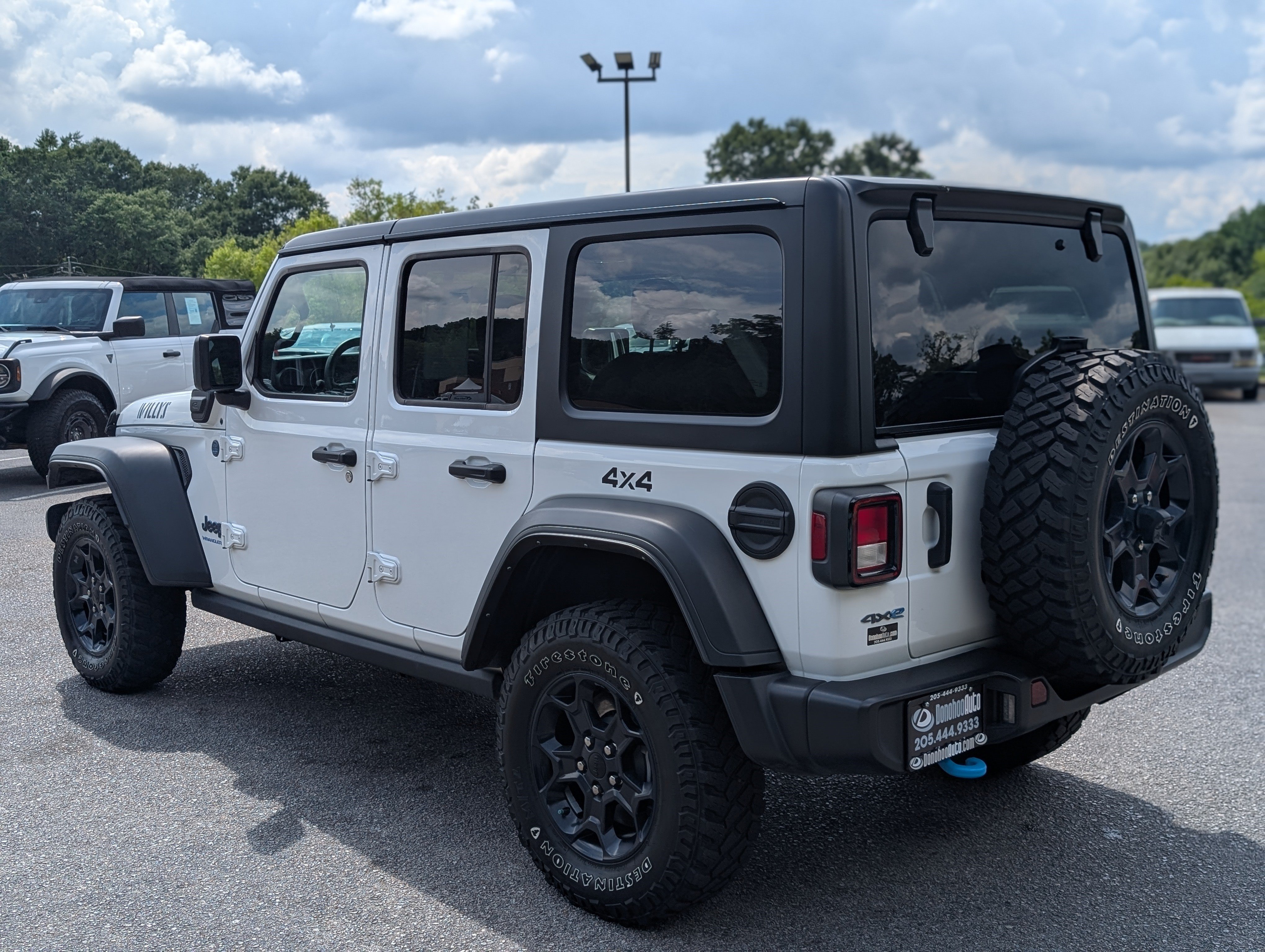 Used 2023 Jeep Wrangler Unlimited w/ 8.4" Radio Group AWD/4WD image 7
