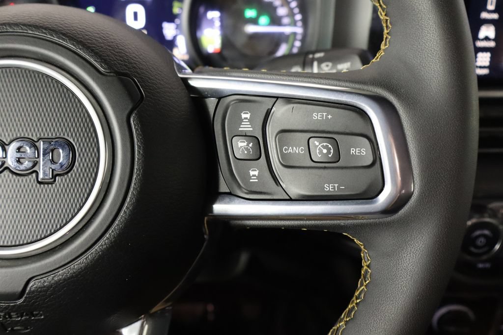 Used 2024 Jeep Wrangler Unlimited Sahara AWD/4WD image 10