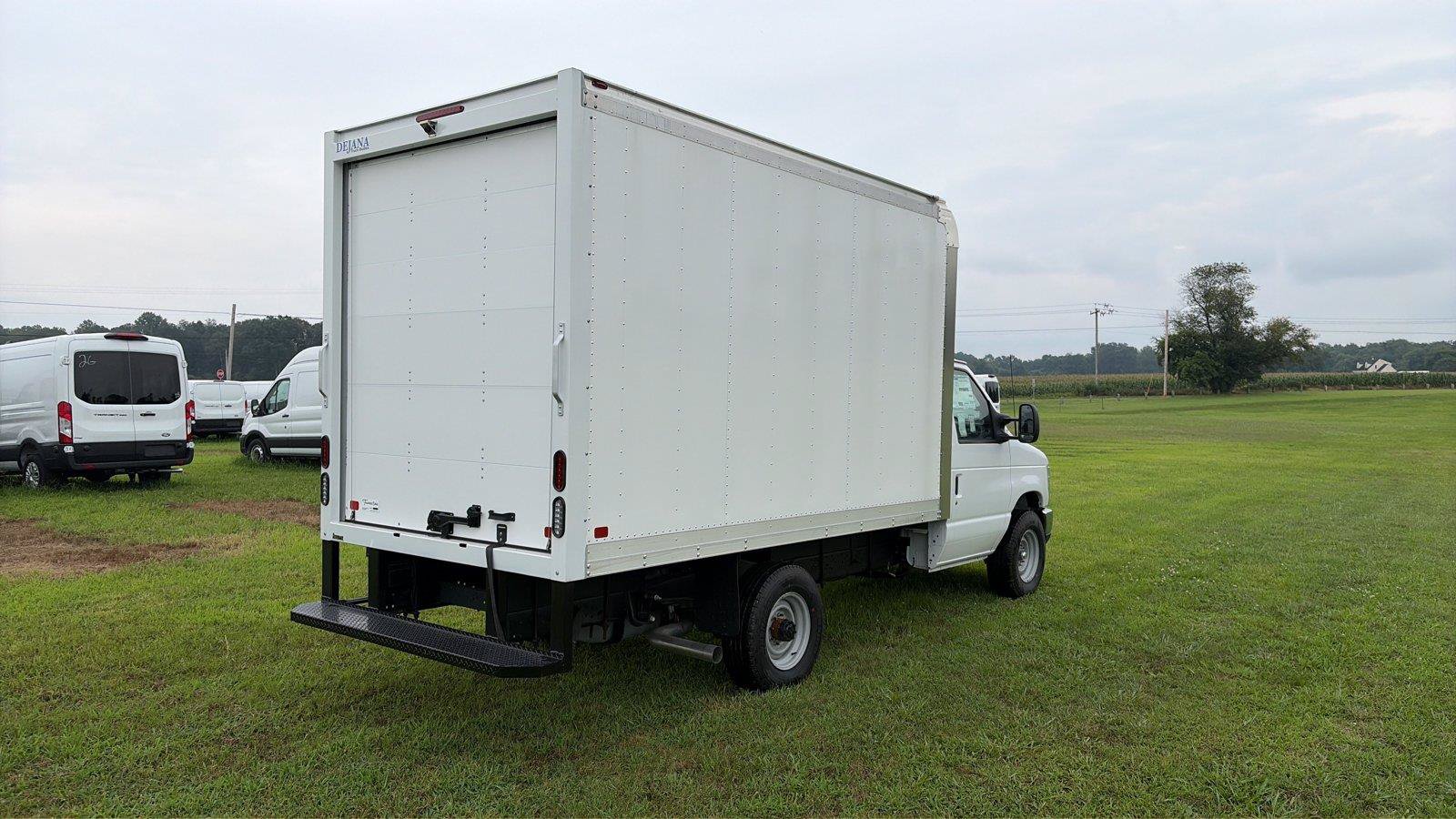 New 2027 Ford E-350 and Econoline 350 Super Duty w/ Power Equipment Group RWD image 5