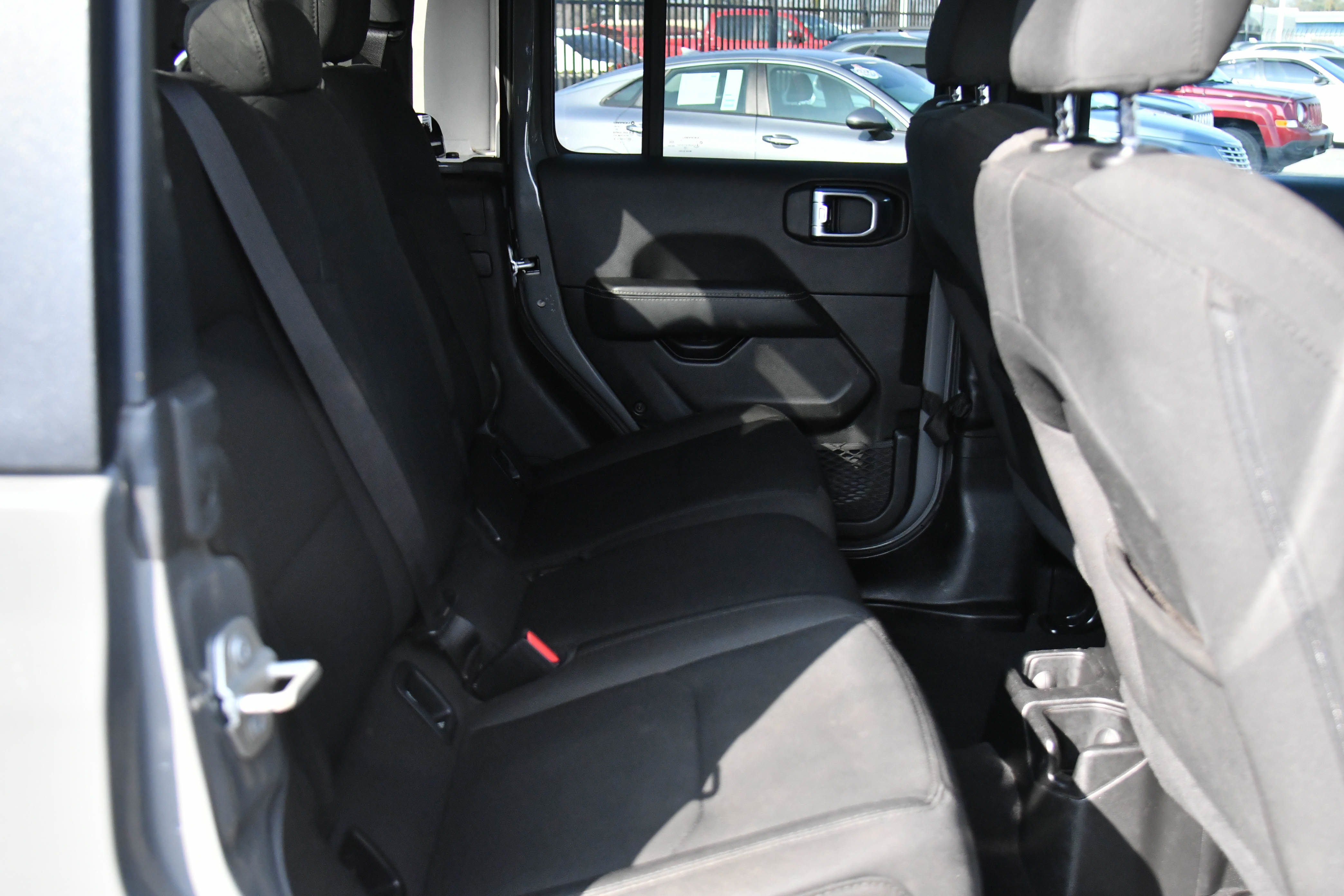 Used 2023 Jeep Gladiator Overland image 42