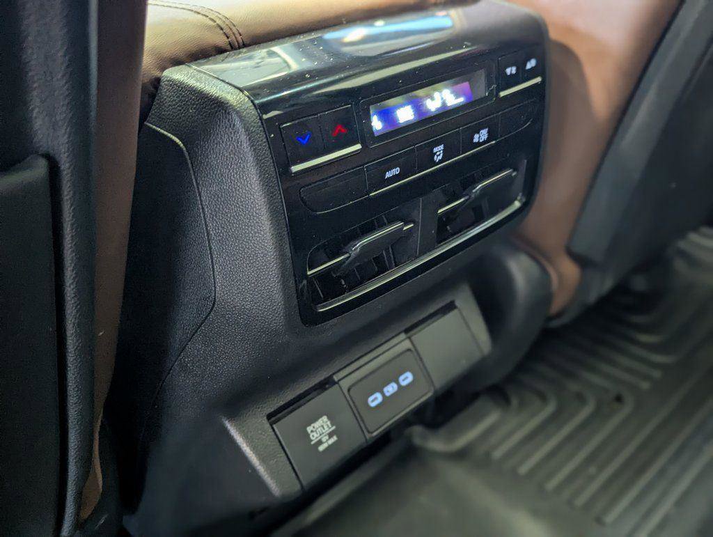 Used 2025 Acura MDX SH-AWD w/ Technology Package image 27