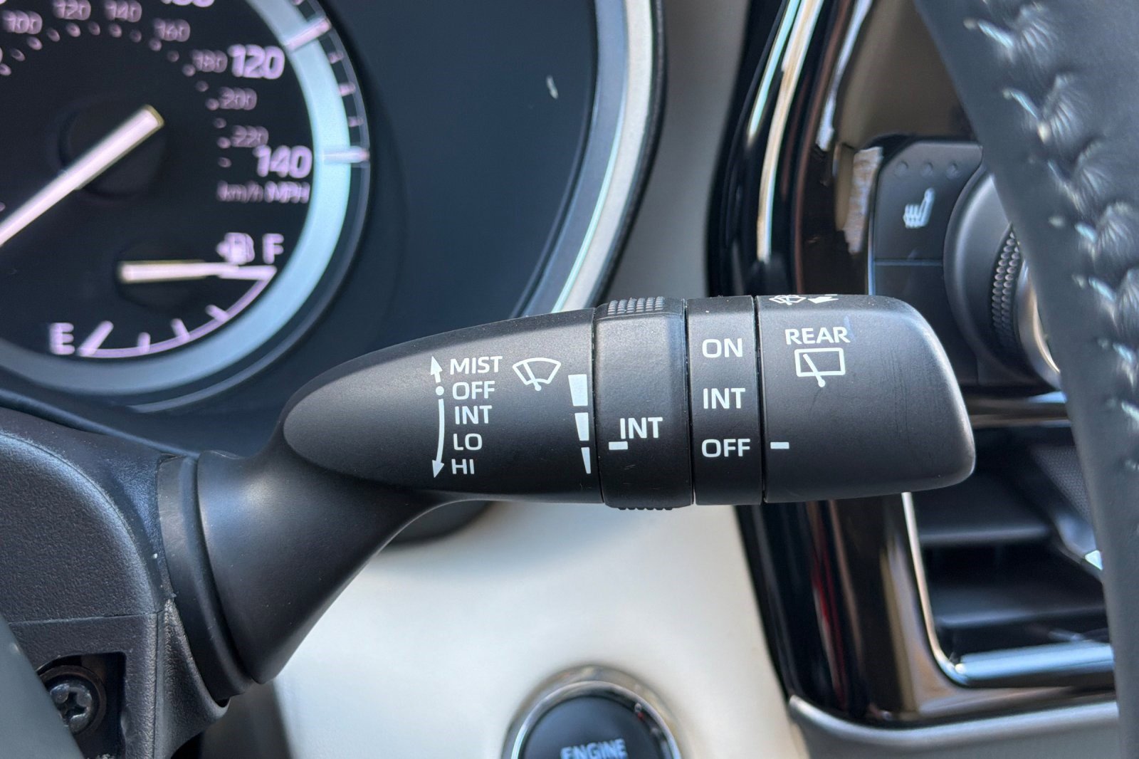 Used 2022 Toyota Highlander XLE image 34