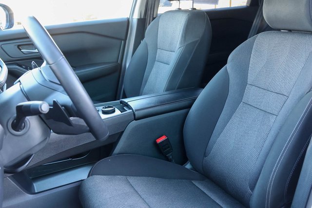 Used 2025 Nissan Rogue SV image 12