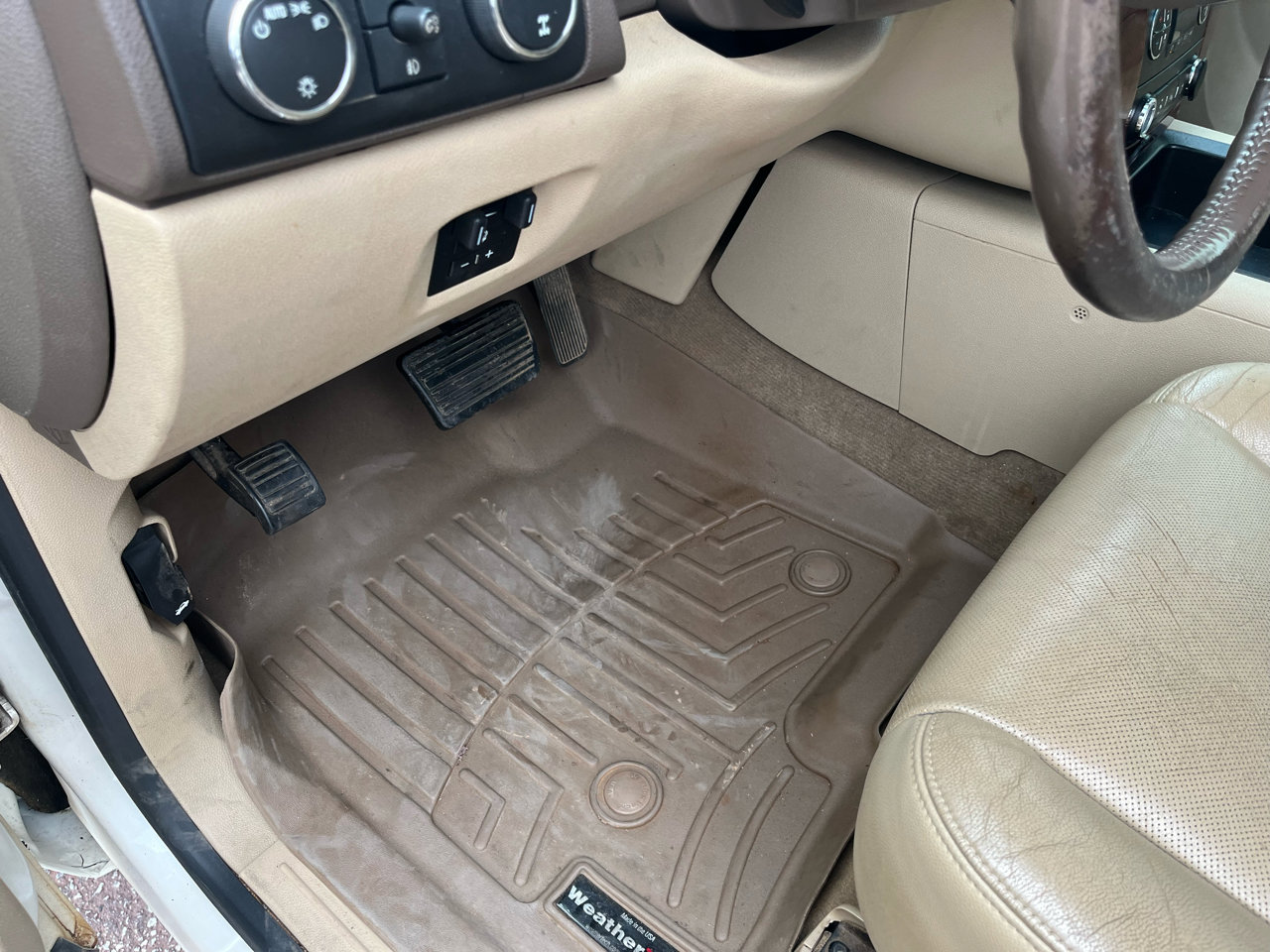 Used 2013 Chevrolet Silverado 1500 LTZ w/ LTZ White Diamond Edition image 15