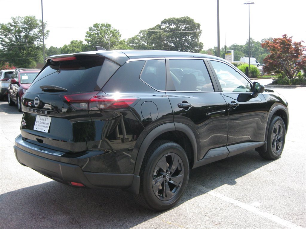 Used 2026 Nissan Rogue SV FWD image 6