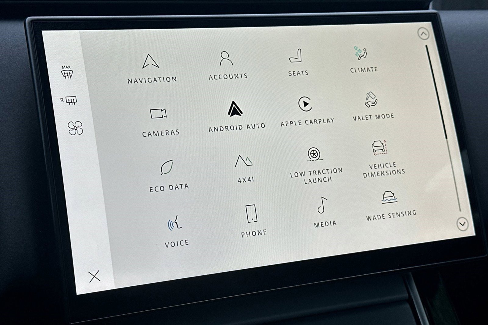 Certified 2025 Land Rover Range Rover Velar S image 23