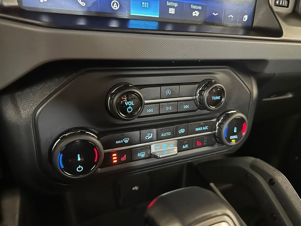 Used 2022 Ford Bronco Everglades image 25