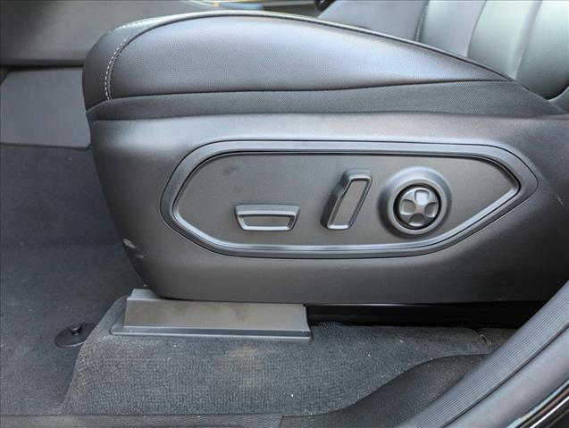 New 2025 Jeep Grand Cherokee Limited w/ Black Appearance Package image 10