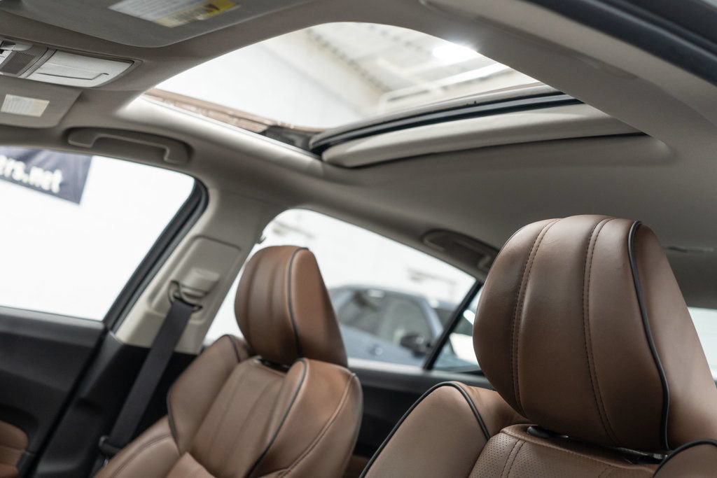 Used 2020 Acura TLX w/ Technology Package FWD image 8