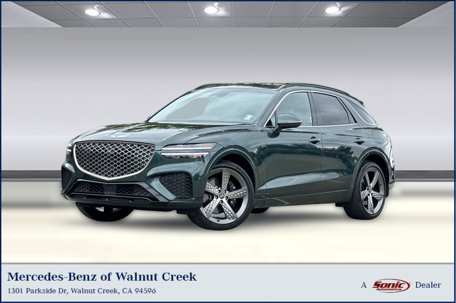 Used 2023 Genesis GV70 2.5T w/ Sport Prestige Package AWD/4WD image 1