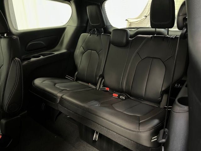 New 2026 Chrysler Pacifica Select FWD image 27