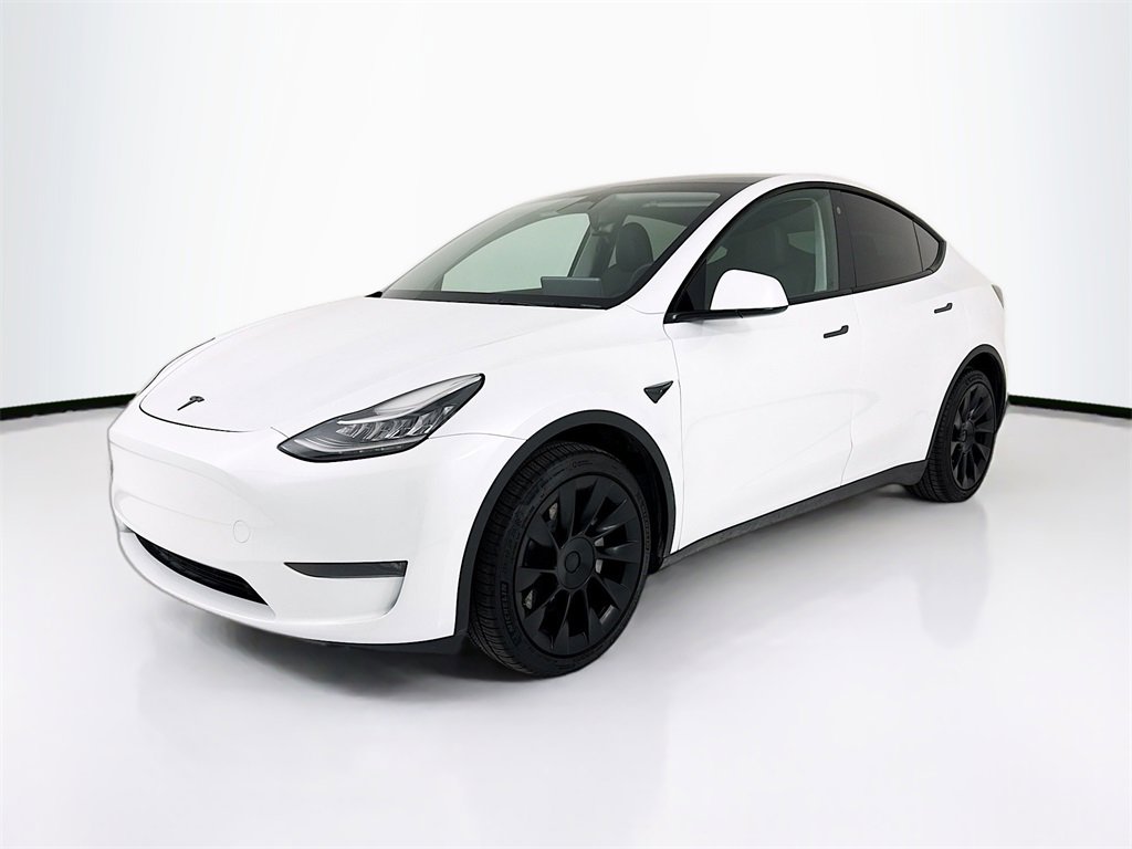 Used 2023 Tesla Model Y Long Range image 1
