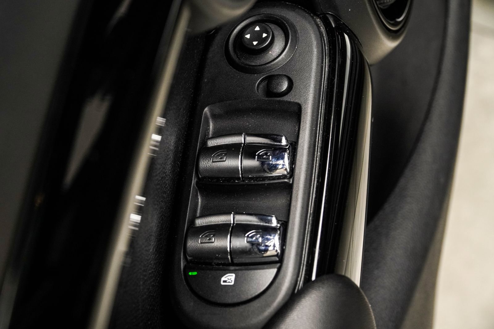 Used 2019 MINI Cooper S image 31