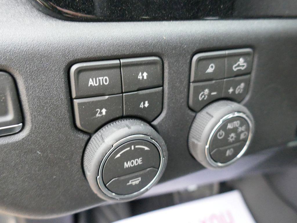 New 2026 Chevrolet Silverado 1500 LTZ w/ LTZ Premium Package image 22