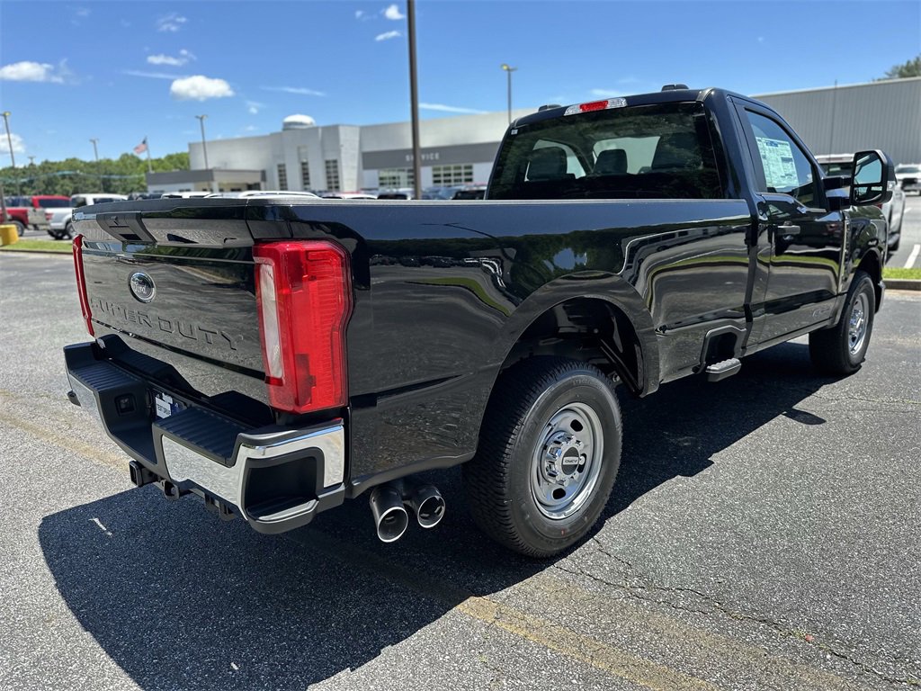 New 2025 Ford F250 XL w/ XL Chrome Package image 13