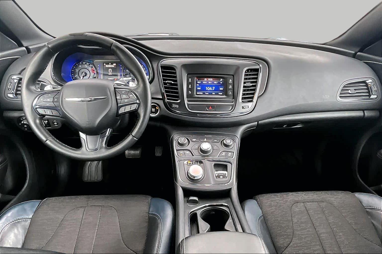 Used 2015 Chrysler 200 S FWD image 15