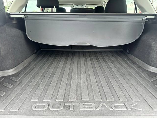Used 2017 Subaru Outback 2.5i Premium AWD/4WD image 22