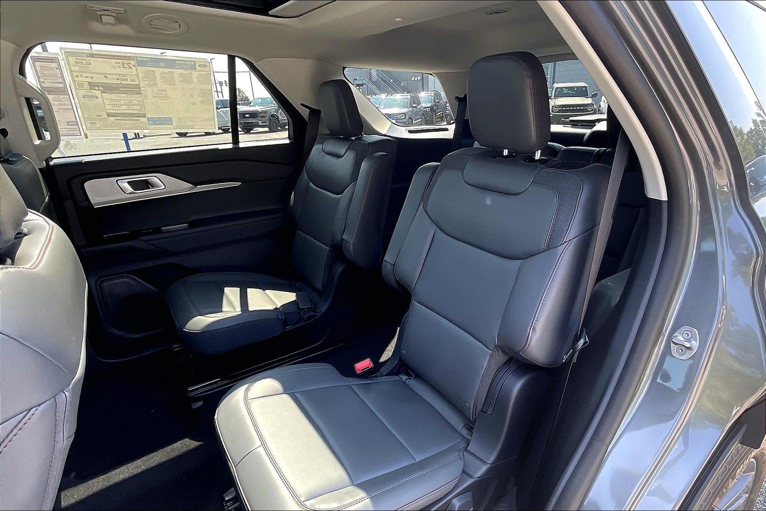 New 2026 Ford Explorer Active w/ Active Comfort Package AWD/4WD image 10