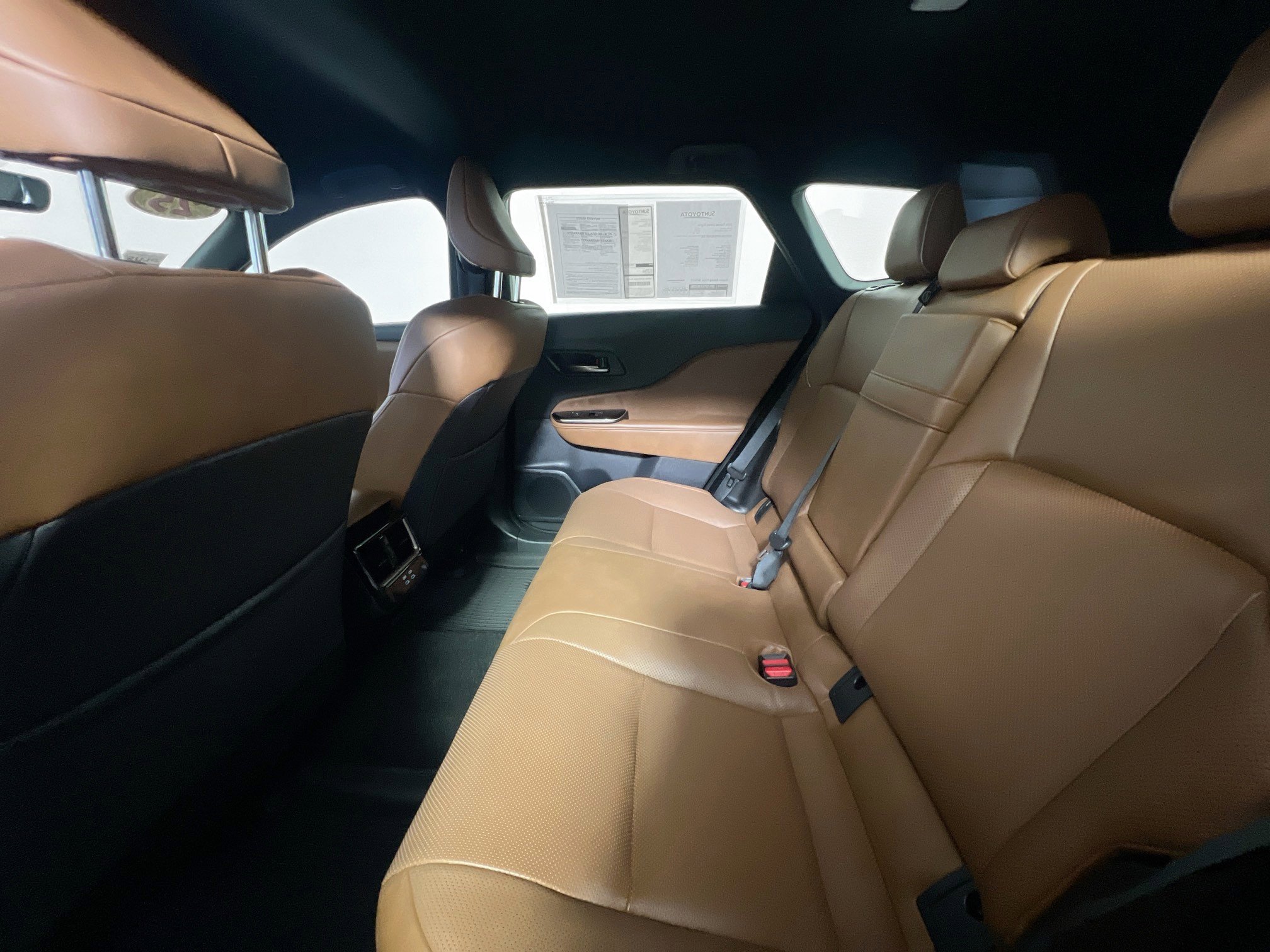 Used 2025 Toyota Crown Signia AWD/4WD image 29