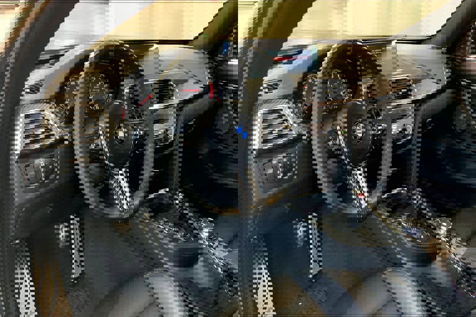 Used 2018 BMW M4 Coupe w/ Competition Package image 17