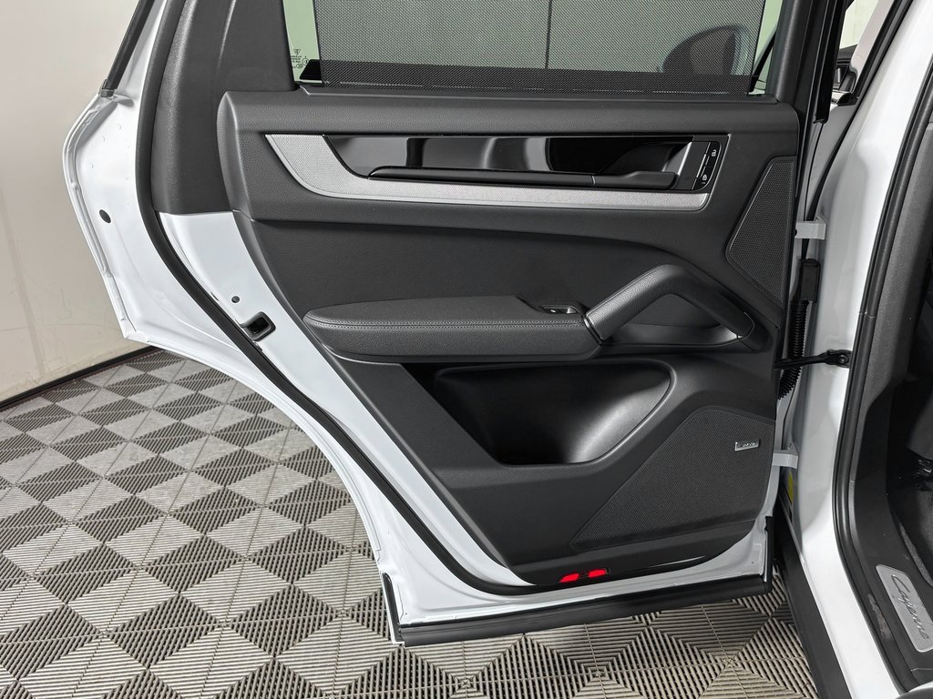 New 2026 Porsche Cayenne S image 34