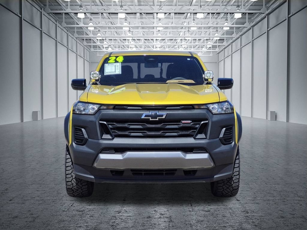 Certified 2024 Chevrolet Colorado Trail Boss w/ Advanced Trailering Package AWD/4WD image 2