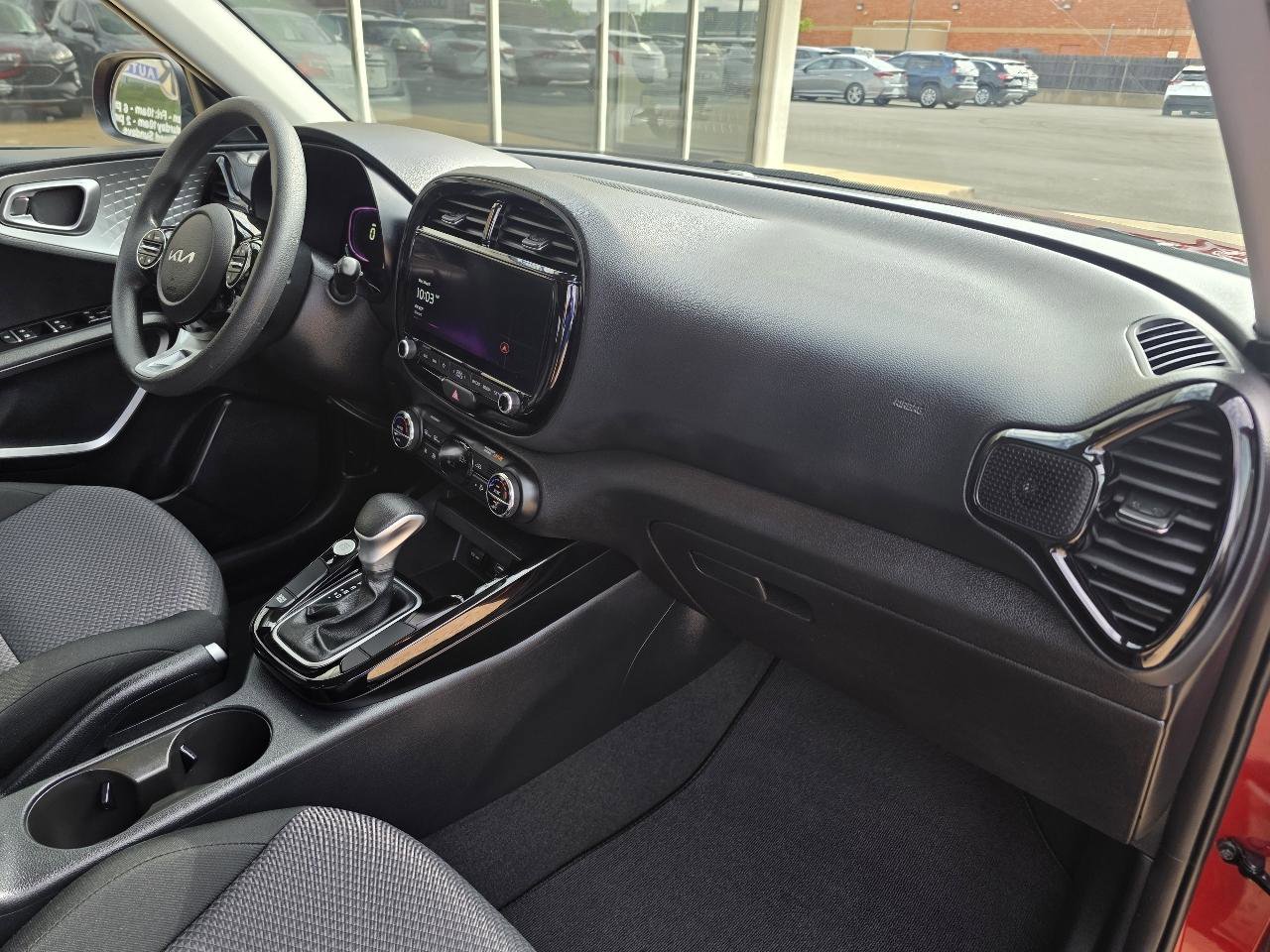 Used 2025 Kia Soul S FWD image 18
