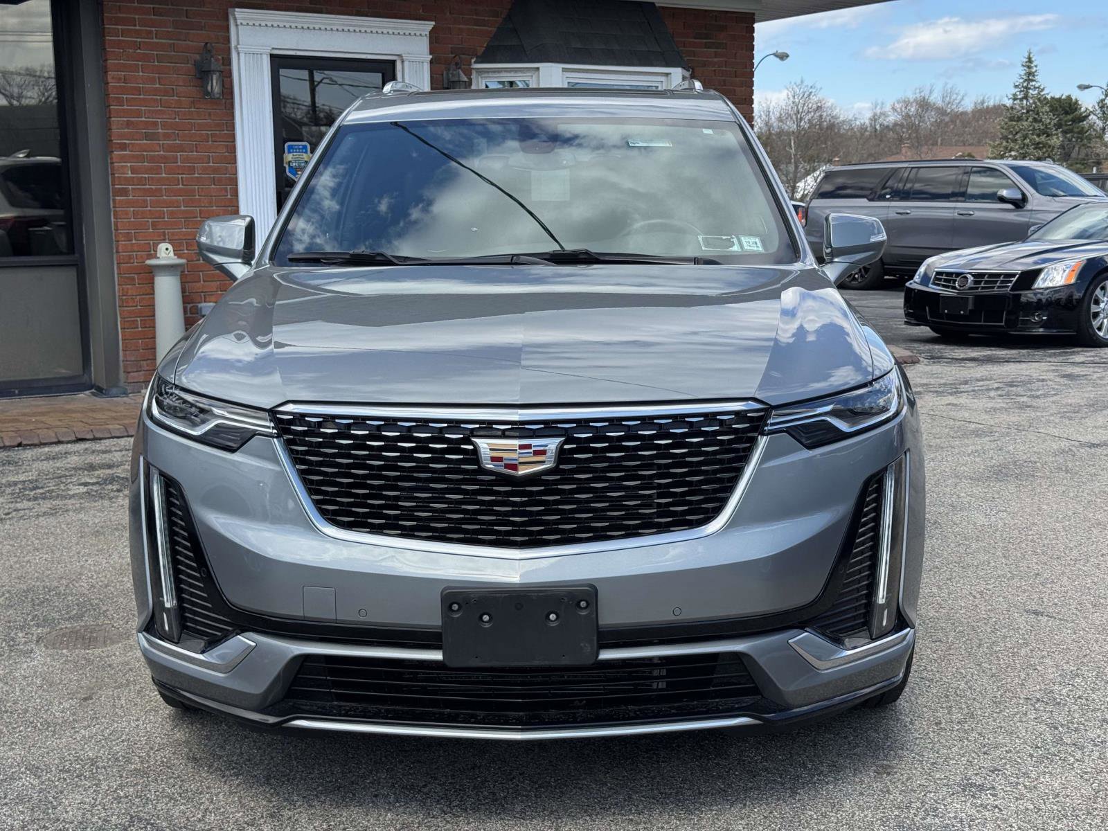 Certified 2023 Cadillac XT6 Premium Luxury AWD/4WD image 2