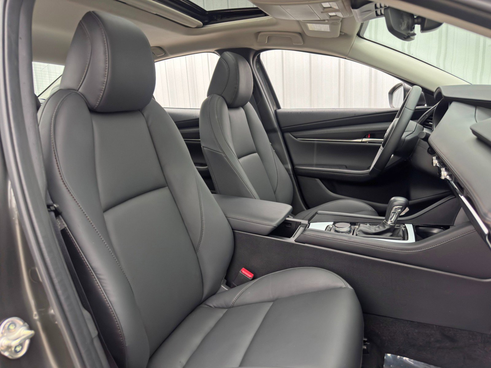 Used 2025 MAZDA MAZDA3 s image 33